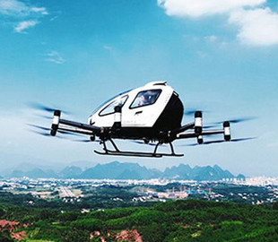 Китай першим у світі дозволив перевозити людей на безпілотних аеротаксі