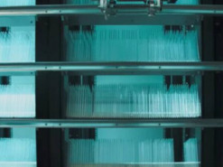 Microsoft створює «вічний» носій даних: що таке Project Silica