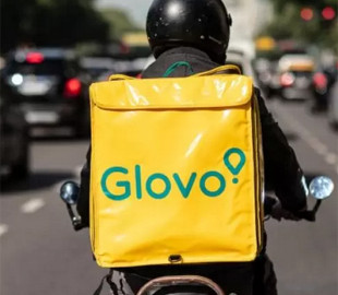 В Днепре заказчик сломал челюсть курьеру "Glovo"