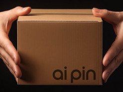 «Вбивцю смартфонів» AI Pin від Humane почнуть постачати в березні