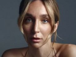 Проти хмельницької блогерки Олени Мандзюк відкрили кримінальну справу за заявою Гончаренка