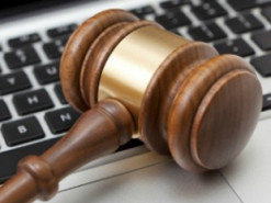 12-річний хлопець поширював у соцмережах інтимні фото