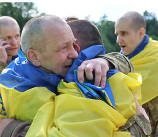 Спецслужби РФ почали виманювати гроші в родичів українських полонених: як працює цинічна схема
