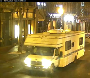 ФБР вважає причетним до вибуху фургона в Нешвіллі місцевого жителя з «параноєю через 5G» — CBS