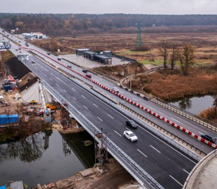 Відновлено легендарний міст, який затримав наступ окупантів на Київ у лютому