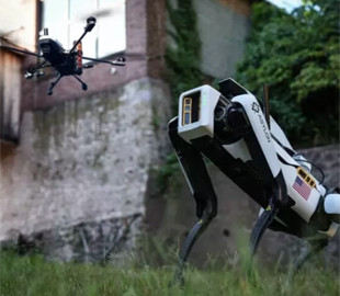 Охорона майбутнього: Як робопес DroneDog змінює правила безпеки