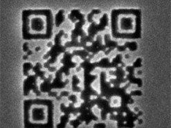 Найменший QR-код у світі та керамічне зберігання даних