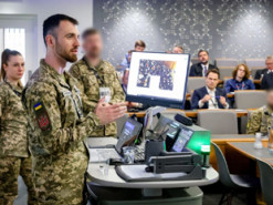 Ворожа техніка виявляється за 2 секунди: Міноборони представило DELTA й Avengers у Лондоні