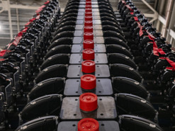 Зв’язок буде в усіх точках планети: Ілон Маск показав, як Starlink підключатимуть до смартфонів