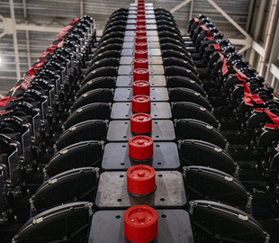 Зв’язок буде в усіх точках планети: Ілон Маск показав, як Starlink підключатимуть до смартфонів