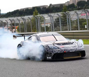 Porsche показала 1000-сильний електромобіль GT4 E-Performance