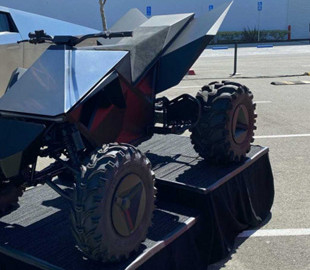 Tesla пропонує ентузіастам розробити батарею для Cyberquad