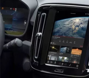 Владельцы Volvo смогут смотреть видео с YouTube на экране мультимедиа