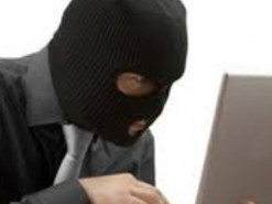 Відправив пістолет Стєчкіна поштою: Харківський ветеран торгував зброєю через інтернет