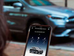 Управлять Mercedes-Benz с помощью телефона стало проще