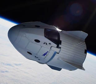 Корабль Илона Маска Crew Dragon отстыковался от МКС и возвращается на Землю