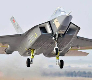 Туреччина рветься в авіаційну еліту: прототип винищувача 5-го покоління здійснив перший політ