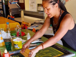 44-річна Гайтана показала, який вигляд має зараз і чим займається за кордоном