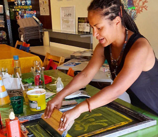 44-річна Гайтана показала, який вигляд має зараз і чим займається за кордоном