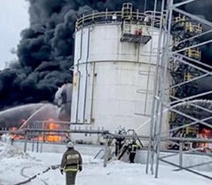 У російському уряді заявили про «неможливість» захистити від дронів НПЗ
