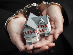 Интернет-мошенники сдали несуществующее жилье двум десяткам украинцев