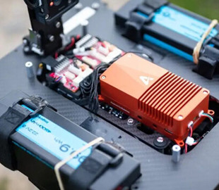 США передадуть Україні 33 тисячі комплектів ШІ для дронів