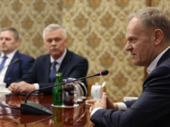 Туск проводить термінову нараду через атаки на енергетичну інфраструктуру Польщі