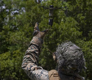 Розкриті технічні характеристики американського баражувального дрона Switchblade 300 Block 20