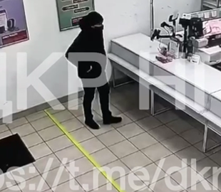 Подросток напал на сотрудницу "Новой почты" и распылил баллончик в отделении