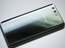 Новый бюджетный флагман Huawei показали на первой фотографии