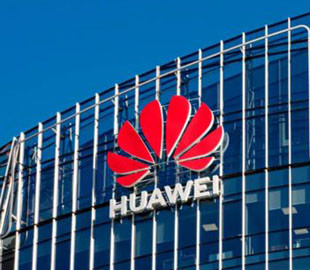 Huawei выключил поддержку российских банковских карт "Мир"