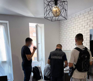 В Киеве разоблачили женщину, присвоившую 600 тыс. грн в афере с онлайн-знакомствами