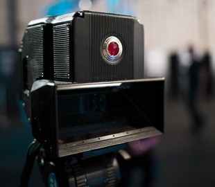 RED выпустит продвинутую 8K 3D-камеру для своего голографического смартфона