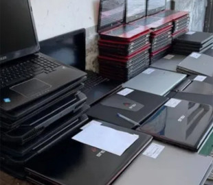 Прикарпатець хотів ввезти до України майже сотню ноутбуків: випадок здивував прикордонників – у чому дивина