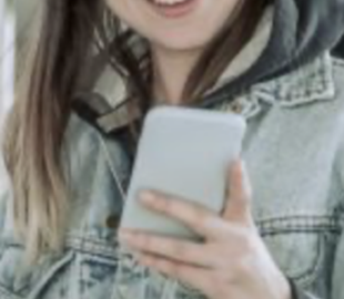 У Чехії заборонили гучно розмовляти по телефону в громадському транспорті