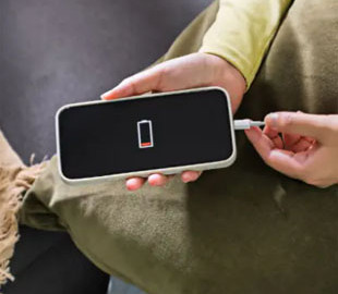 Ці додатки зекономлять заряд вашого телефона під час відключень світла