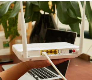 Раз на тиждень потрібно натискати одну кнопку на роутері: інтернет не буде гальмувати