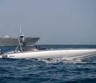 ВМС США планують замовити надводні дрони великої дальності, що можуть перехоплювати маневруючі судна