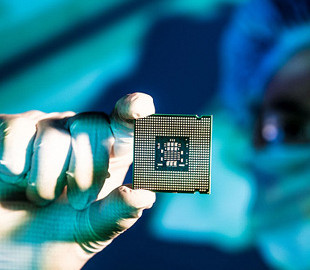 Процессоры Intel может начать производить Samsung или TSMC