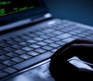 Трамп подтвердил кибератаку США на российскую "фабрику троллей"