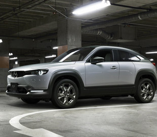 Первый электромобиль Mazda отправился в продажу