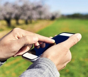 Даже во время войны "шутники" по телефону "минируют" мосты в Киеве