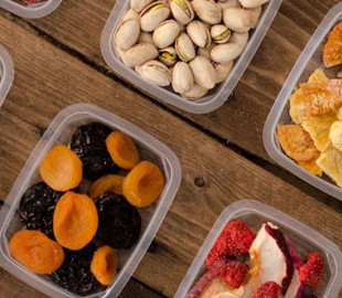 Медики розповіли, які продукти є ідеальним перекусом