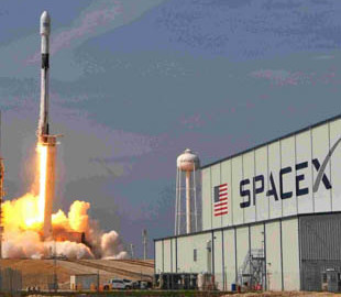 SpaceX продає місця у ракеті-носії Falcon 9 за $1 млн