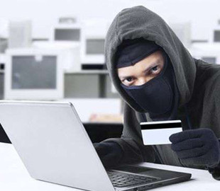 Масова шахрайська схема: українців атакують фейкові листи від податкової з вірусами