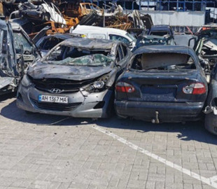 Ринок «Азовський» у Маріуполі перетворився на автокладовище