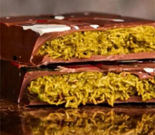 Дубайська шоколадна лихоманка: як TikTok спричинив світову кризу фісташок