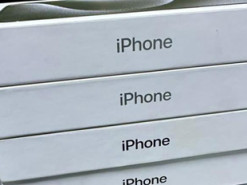 Чернівецькими митниками виявлено незадекларовану техніку компанії Apple