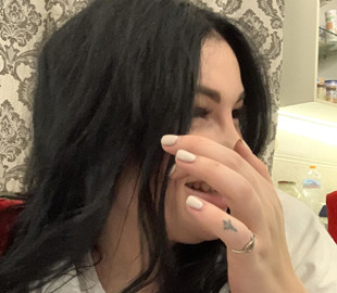 Анастасія Приходько показала себе на кумедному фото, яке в новорічну ніч зробив її чоловік