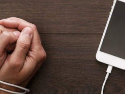 Добровольцу заплатят 100 тысяч долларов за отказ от смартфона